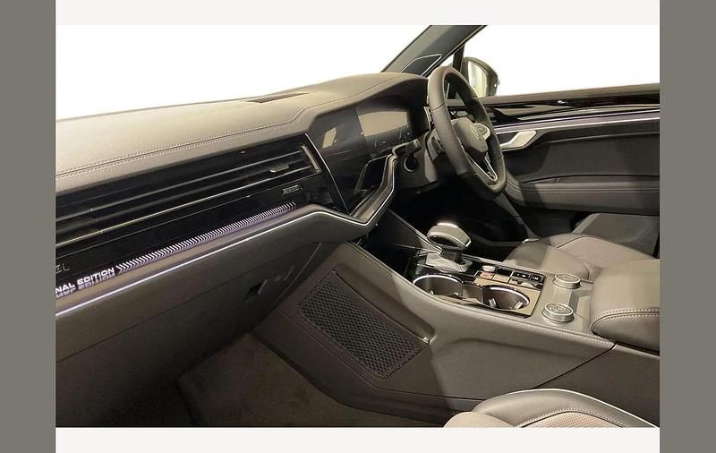 New VW Touareg Edition 281 HP (206 kW) 2026 Black SUV