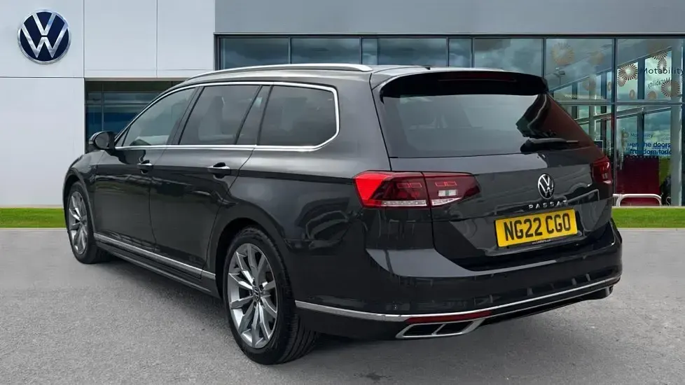Used VW Passat R-line 150 HP (110 kW) 2022 Grey Estate