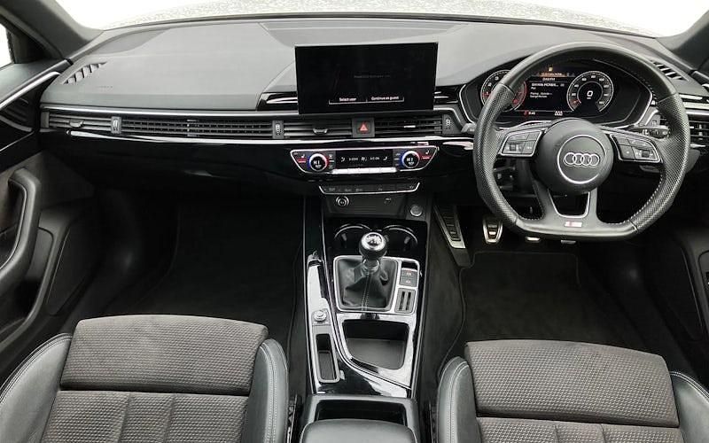 Used Audi A4 Black Edition 150 HP (110 kW) 2020 White Estate