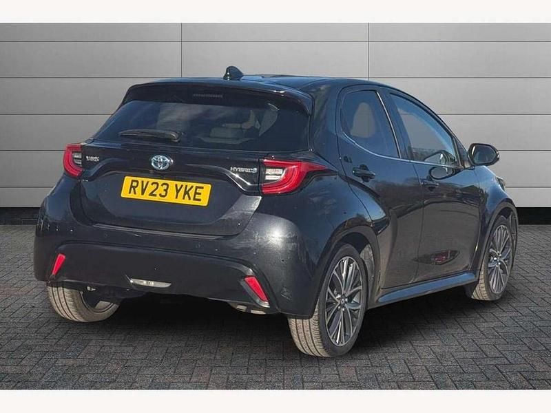 Used Toyota Yaris Hybrid 116 HP (85 kW) 2023 Black Hatchback