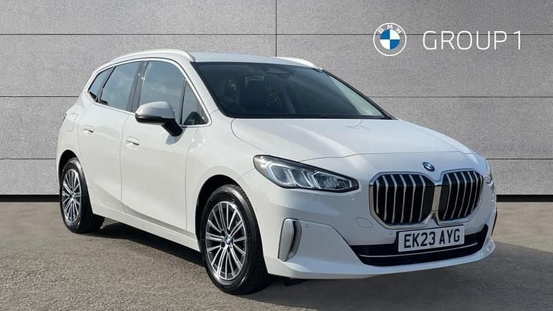 Used BMW 220 Active Tourer Luxury Line 168 HP (123 kW) 2023 White MPV