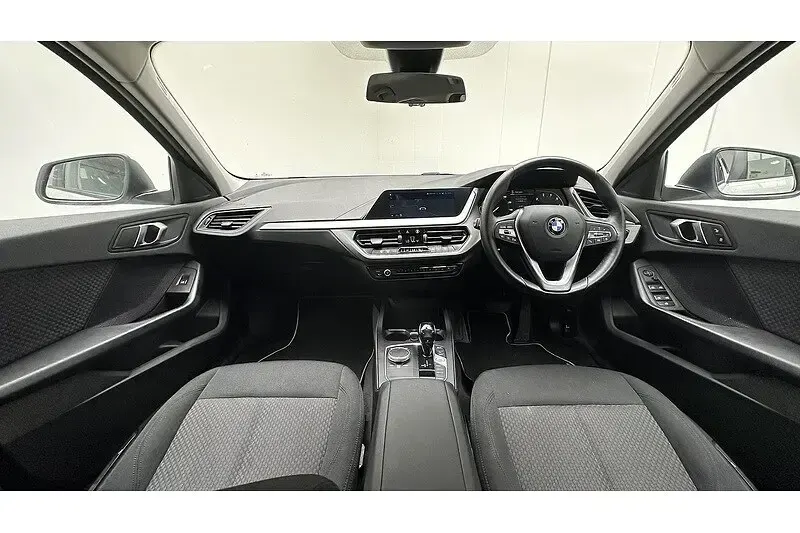 Used BMW 118 Comfort Edition 2020 White Hatchback