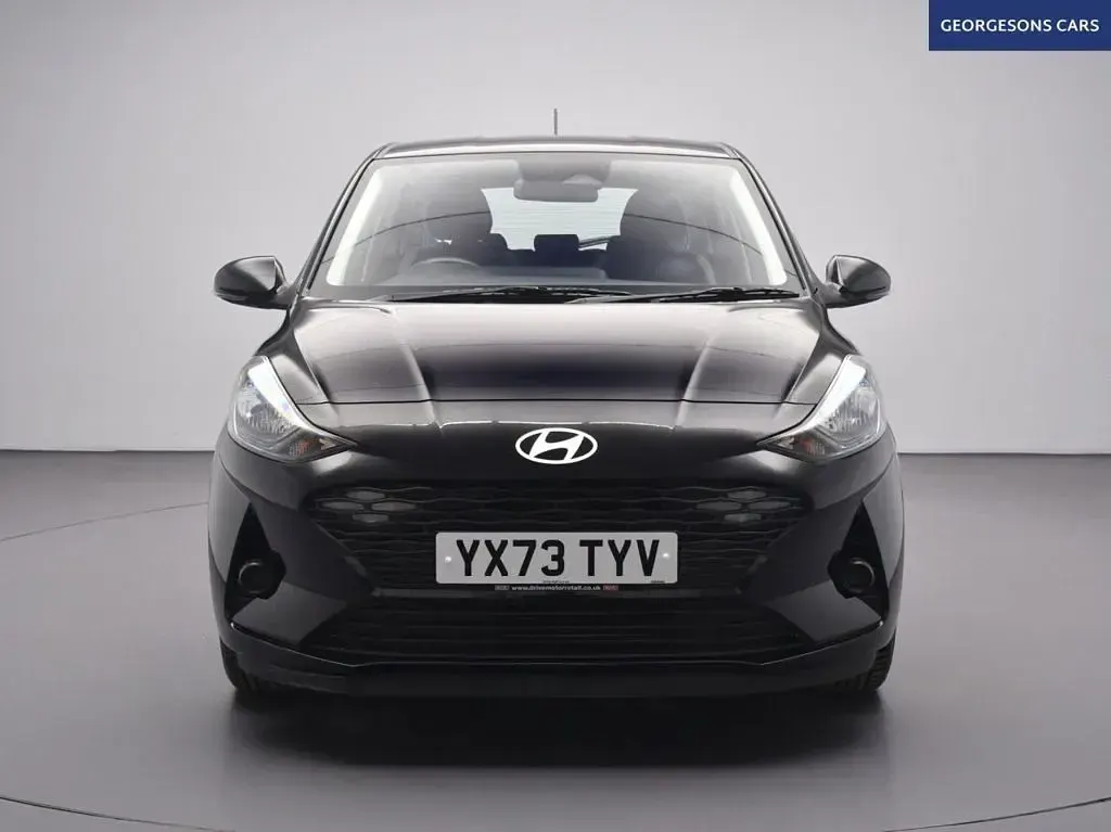 Used Hyundai i10 Advanced 67 HP (49 kW) 2023 Black Hatchback