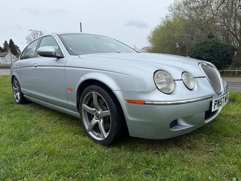 Usado Jaguar S-Type SE 207 HP (152 kW) 2007 Prateado Sedan