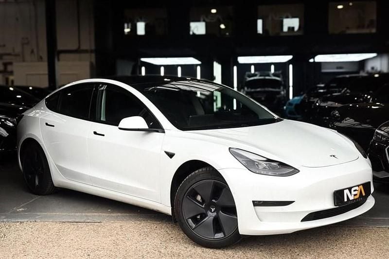 White Used 2021 Tesla Model 3 Long Range Sedan | £14,495 (Fair price) - Image 1/1