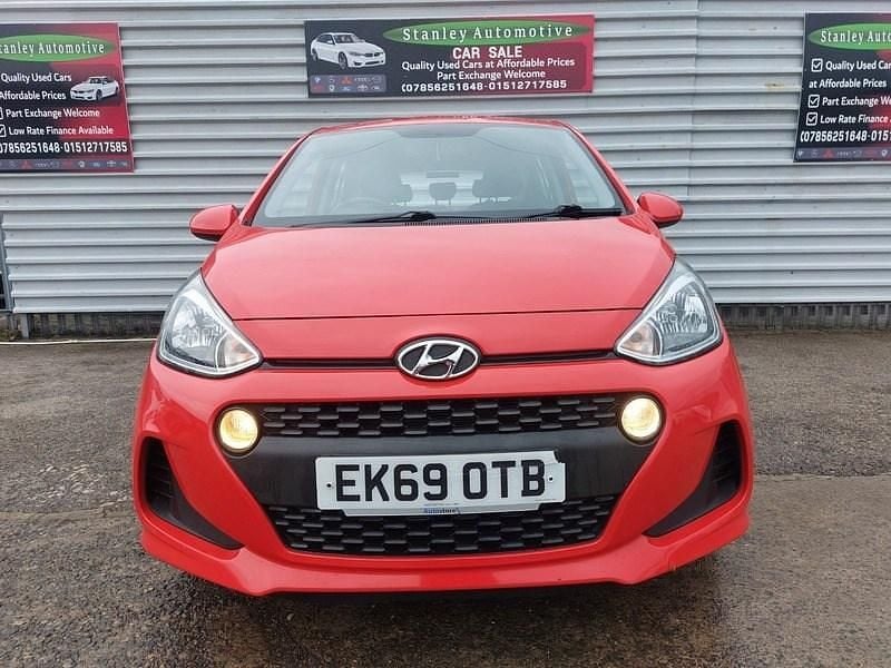 Used Hyundai i10 SE 2019 Red Hatchback