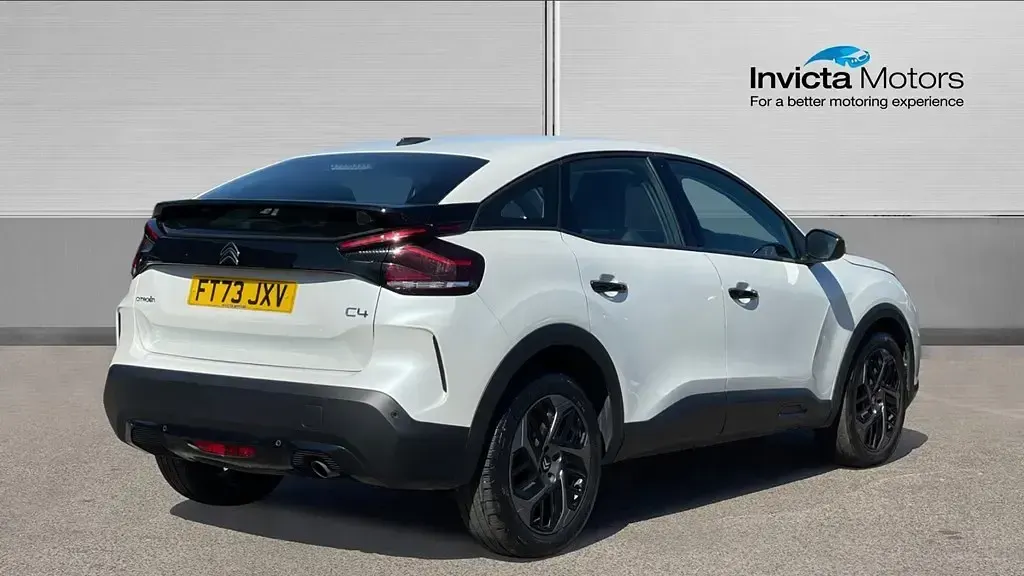 Used Citroën C4 PureTech 101 HP (74 kW) 2023 White SUV