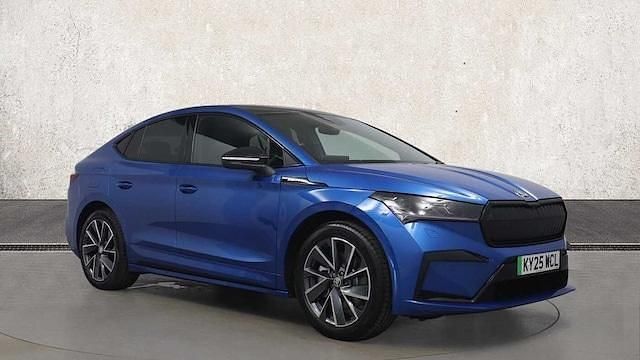 Race blue metallic New 2025 Skoda Enyaq iV SportlinePlus SUV | £35,869 (Fair price) - Image 1/3
