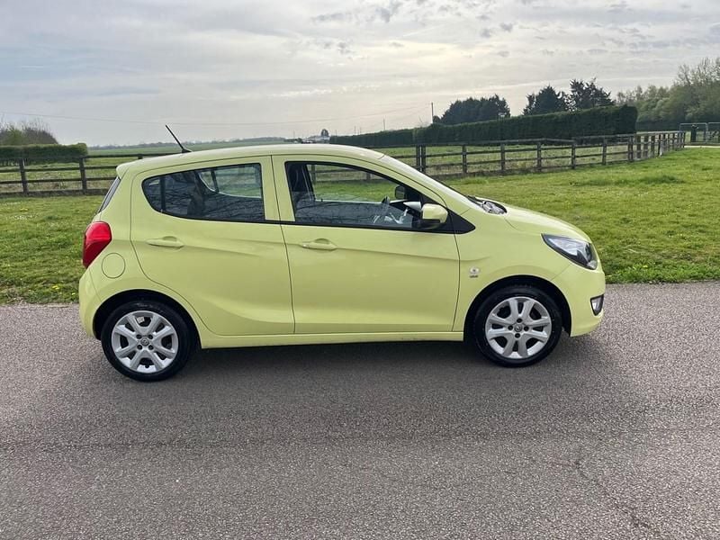 Second-hand Vauxhall Viva 75 CP (55 kW) 2017 Verde Hatchback