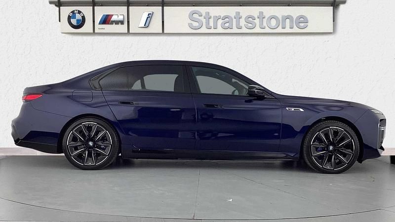 Usado BMW i7 Comfort Edition 478 kW (650 CV) 2025 Azul Berlina