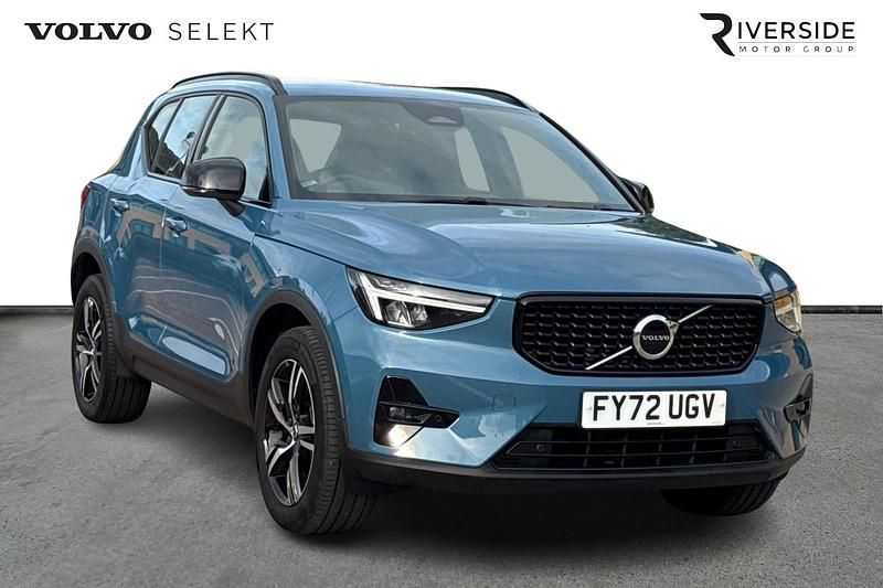 Fjord blue Used 2022 Volvo XC40 Plus SUV | £26,992 (Fair price) - Image 1/4
