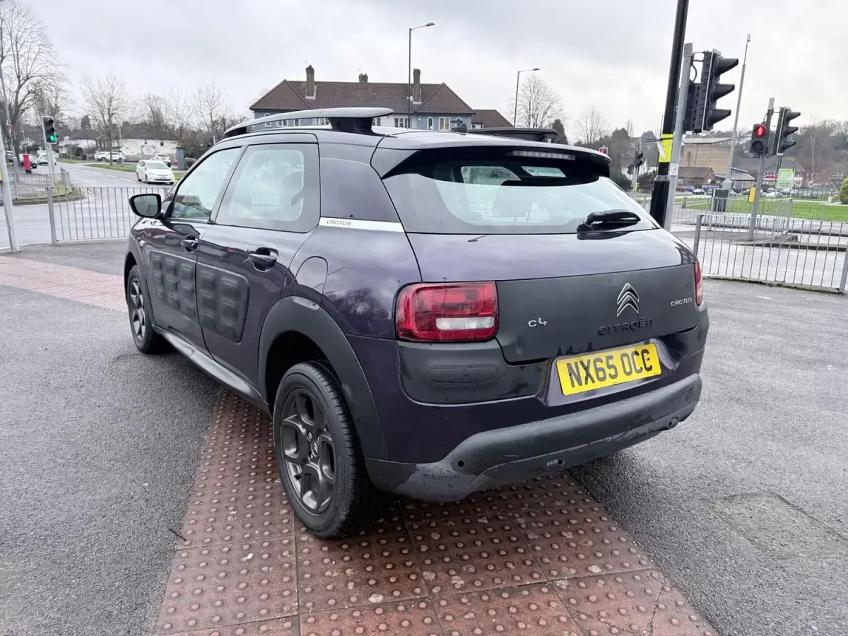 Used Citroën C4 Cactus Feel 82 HP (60 kW) 2015 Mauve/purple Hatchback