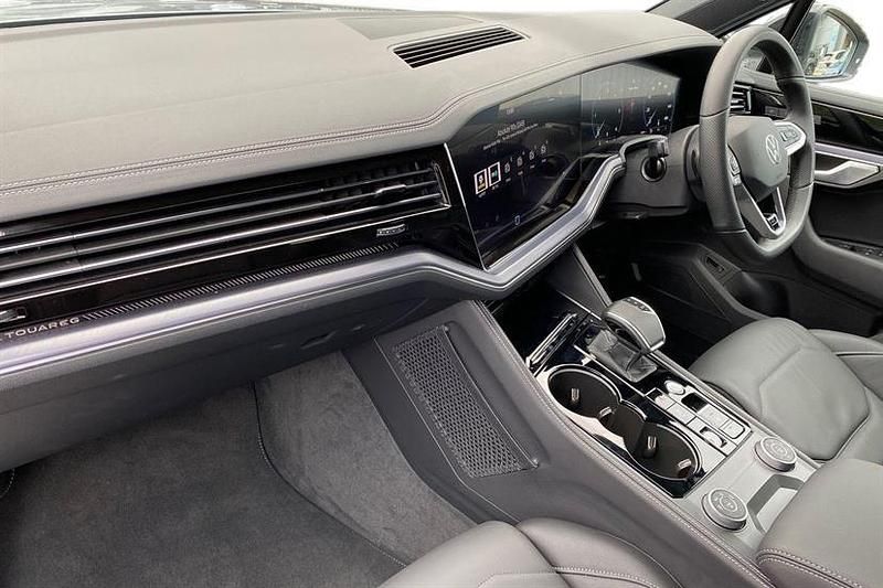 Used VW Touareg Black Edition 286 HP (210 kW) 2025 Oyster silver SUV