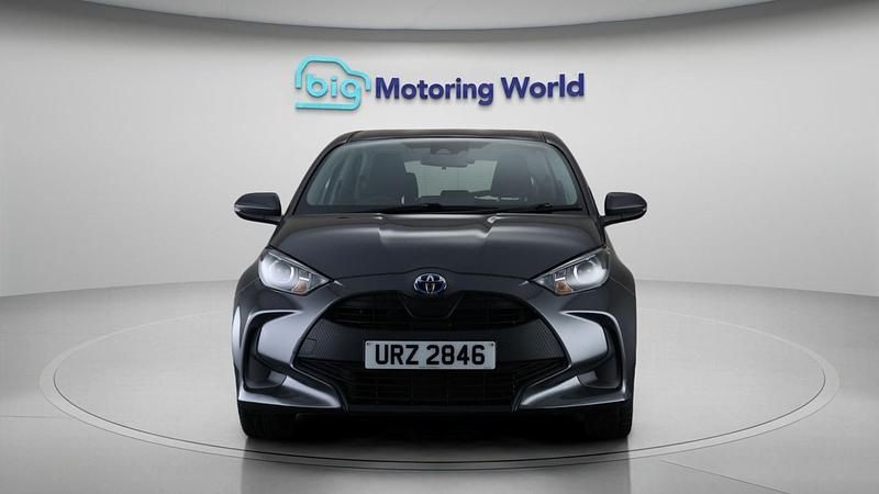 Used Toyota Yaris Hybrid 114 HP (83 kW) 2023 Grey Hatchback