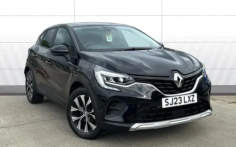 Begagnad Renault Captur Evolution 145 HK (106 kW) 2023 SUV