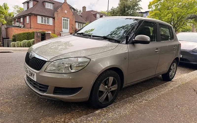 Begagnad Skoda Fabia SE 105 HK (77 kW) 2014 Halvkombi