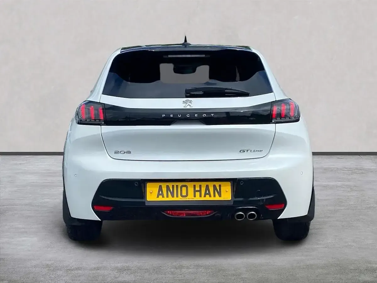 Used Peugeot 208 GT-line 130 HP (95 kW) 2020 White Hatchback
