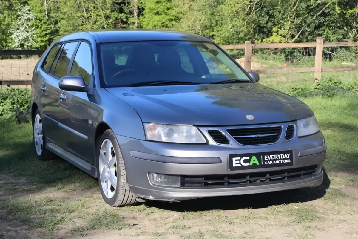Używany Saab 9-3 Vector 175 KM (128 kW) 2005 Szary Kombi