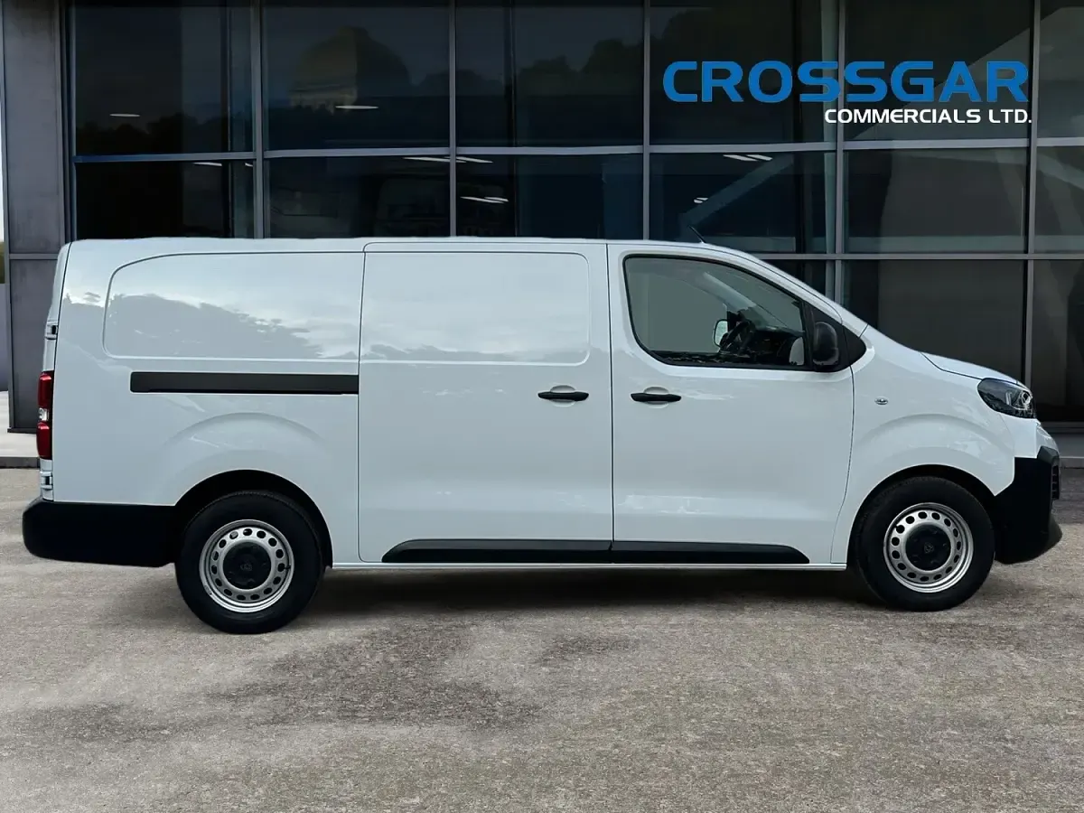 Used Peugeot Expert 120 HP (88 kW) 2025 White Van