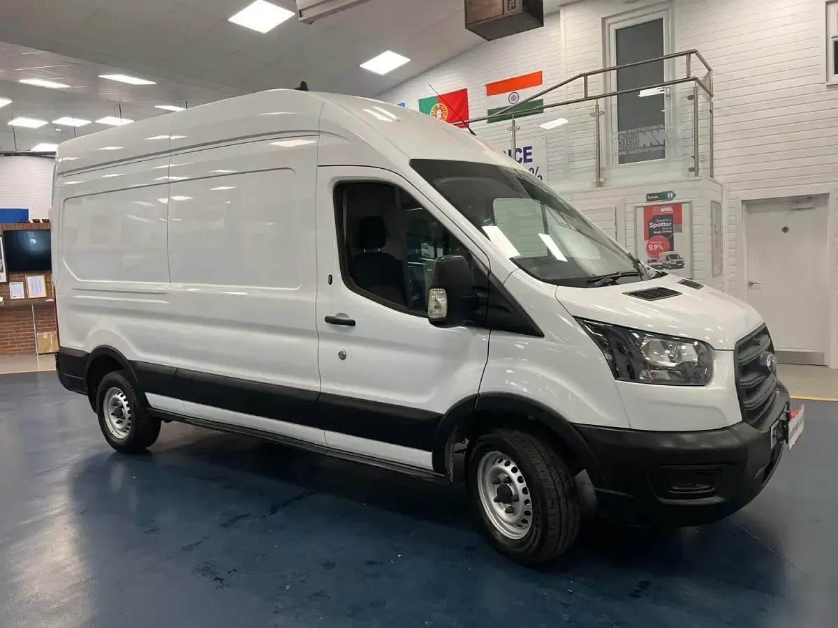 Used Ford Transit 130 HP (95 kW) 2020 White Van