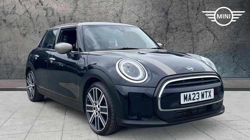 Black Used 2023 Mini Cooper Exclusive Hatchback | £21,990 (Fair price) - Image 1/4