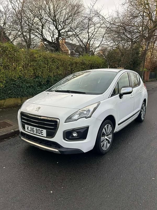 Used Peugeot 3008 Active 2016 White Hatchback