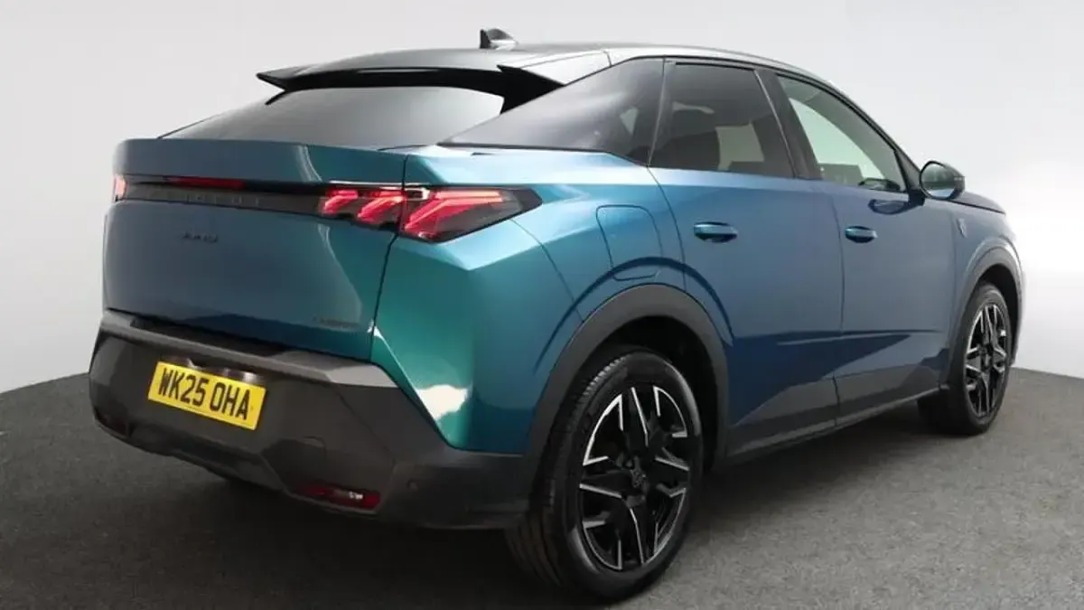 Used Peugeot 3008 GT 134 HP (98 kW) 2025 Blue SUV