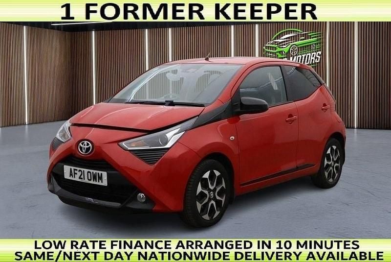 Used Toyota Aygo Trend 72 HP (52 kW) 2021 Red Hatchback