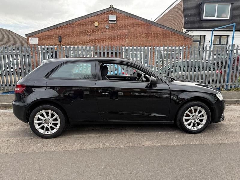 Used Audi A3 Comfort 2014 Black Hatchback