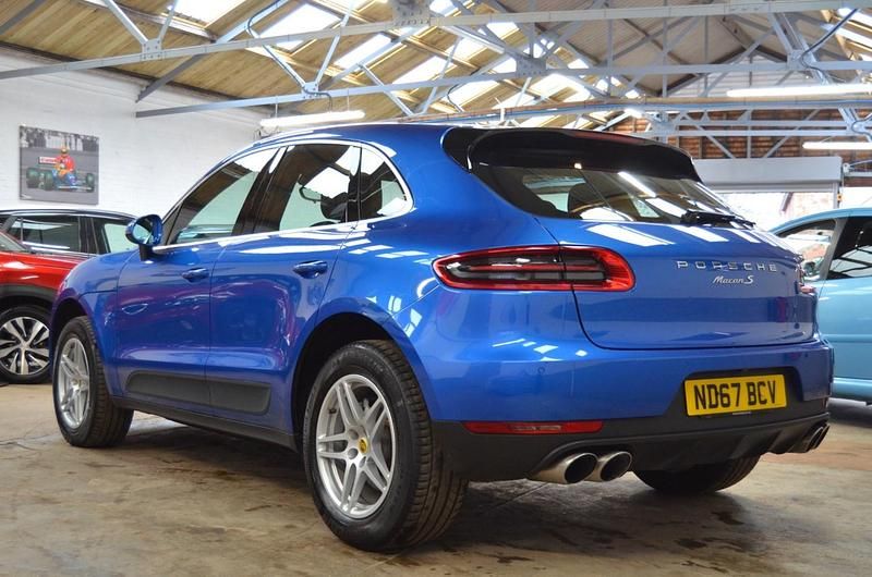 Used Porsche Macan S 335 HP (246 kW) 2018 Blue SUV