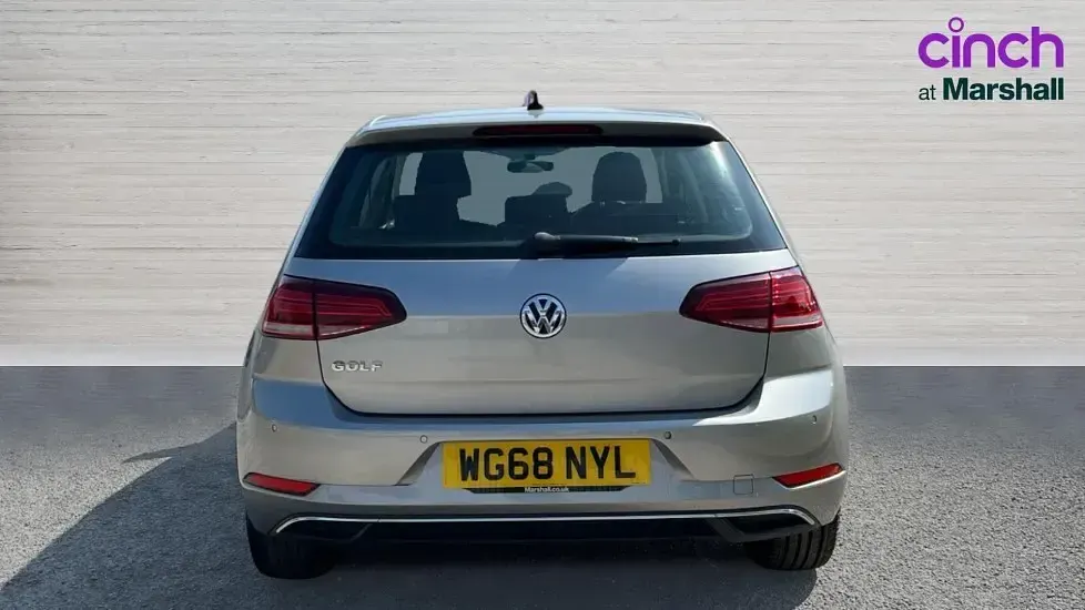 Used VW Golf VII SE 115 HP (84 kW) 2018 Tungsten silver metallic