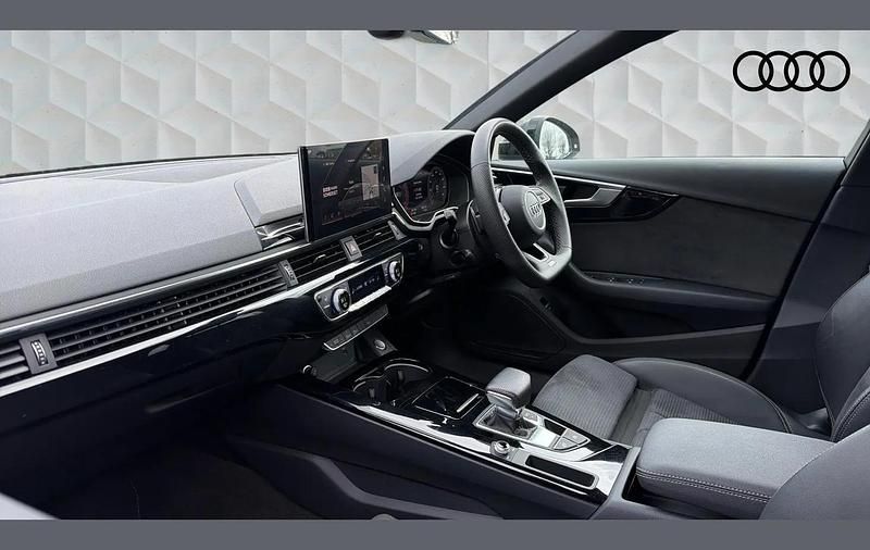 Used Audi A4 Black Edition 150 HP (110 kW) 2023 Grey Estate