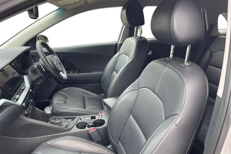 Used Kia Niro 139 HP (102 kW) 2020 Silver SUV