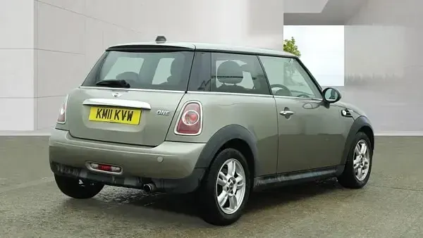 Used Mini ONE Hatch 98 HP (72 kW) 2011 Silver Hatchback