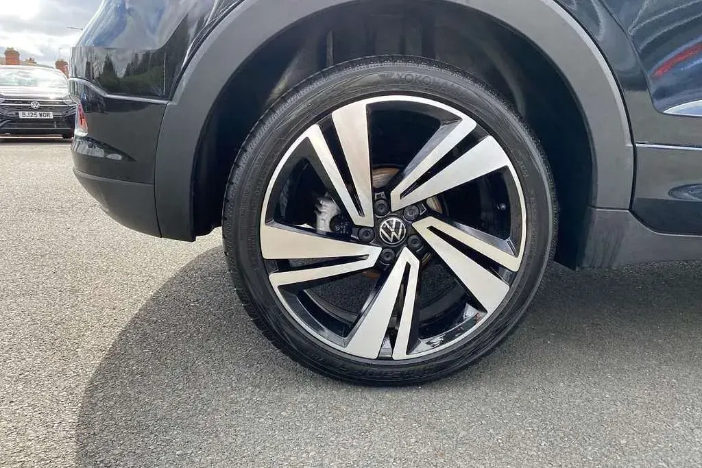 Used VW T-Cross R-line 110 HP (80 kW) 2023 Black SUV