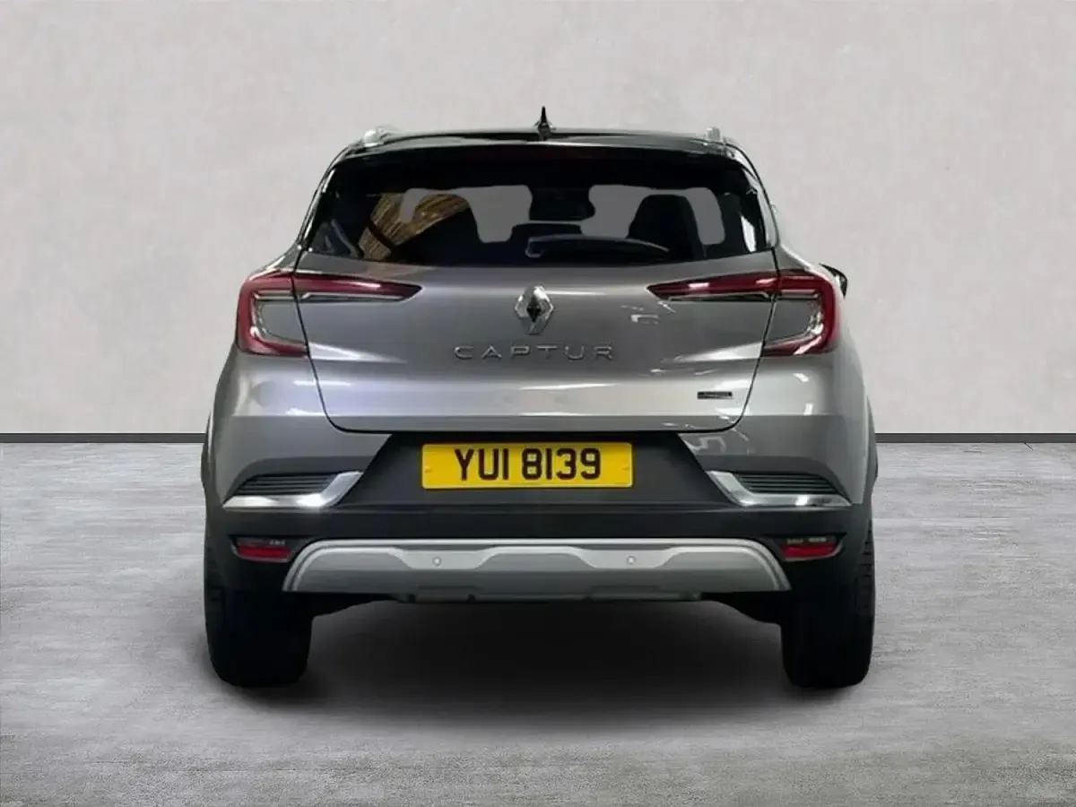 Used Renault Captur Techno 145 HP (106 kW) 2023 Grey SUV