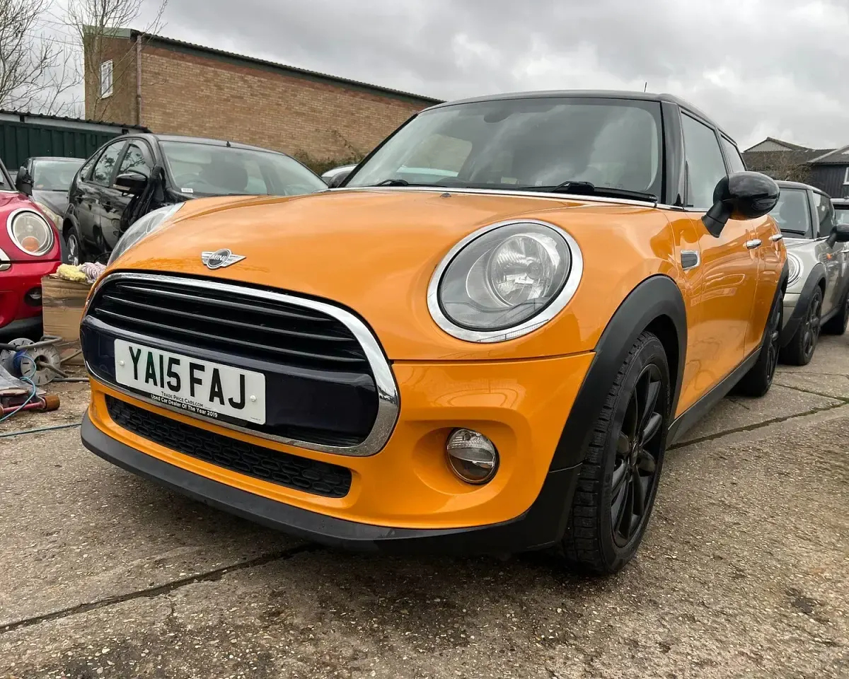 Used Mini Cooper D Hatch 116 HP (85 kW) 2015 Orange Hatchback