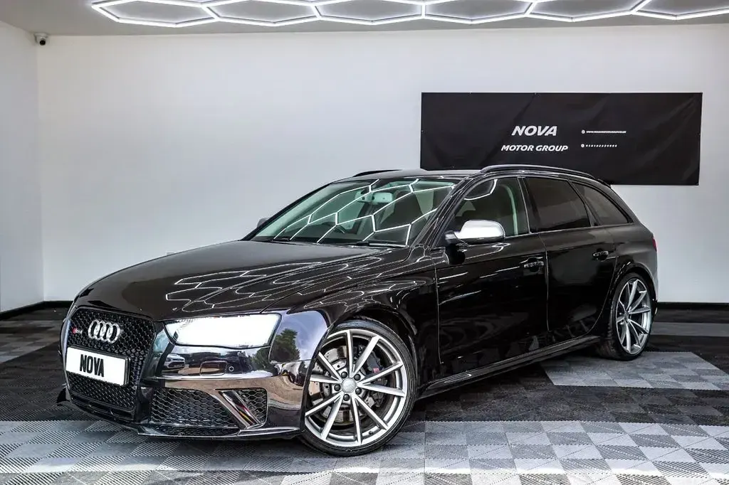 Used Audi RS4 Comfort 450 HP (330 kW) 2015 Black Estate