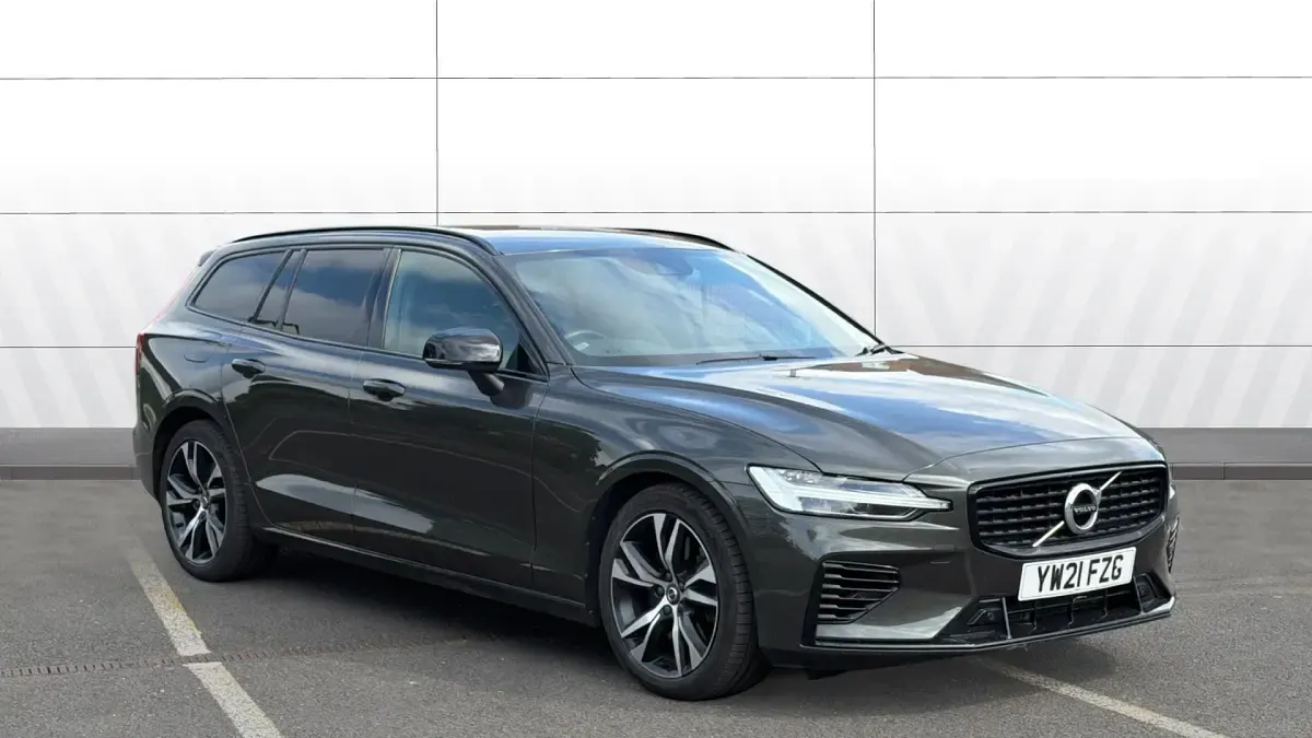Used Volvo V60 R-Design 340 HP (250 kW) 2021 Estate