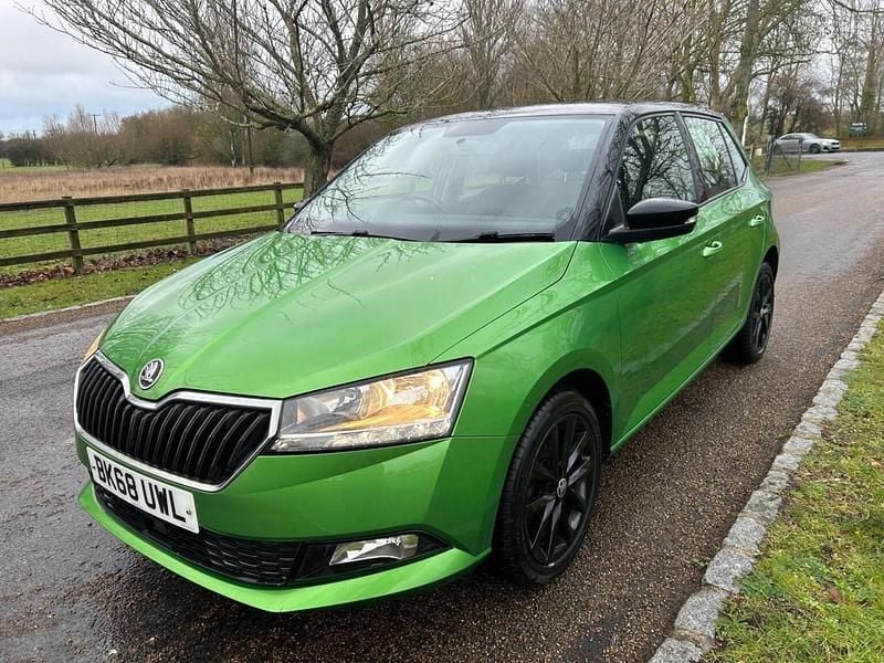 Used Skoda Fabia Colour Edition 75 HP (55 kW) 2018 Green Hatchback