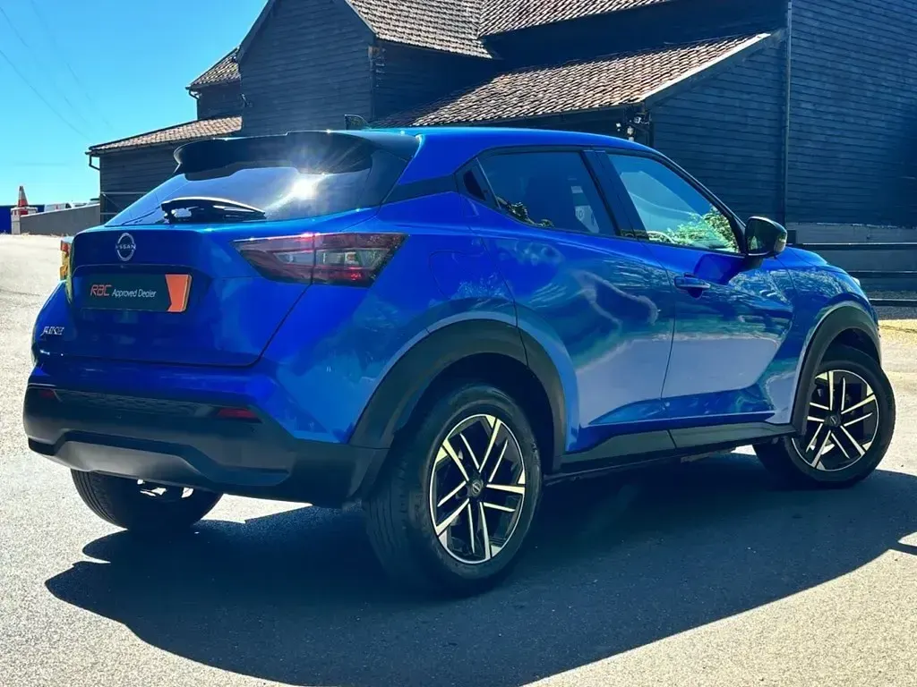 Usado Nissan Juke N-Connecta 114 HP (83 kW) 2025 Azul SUV