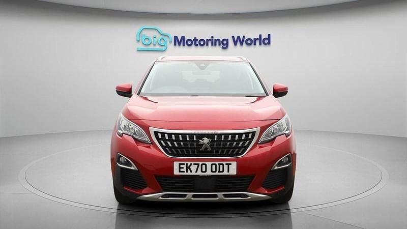 Used Peugeot 5008 Allure 130 HP (95 kW) 2020 Red SUV