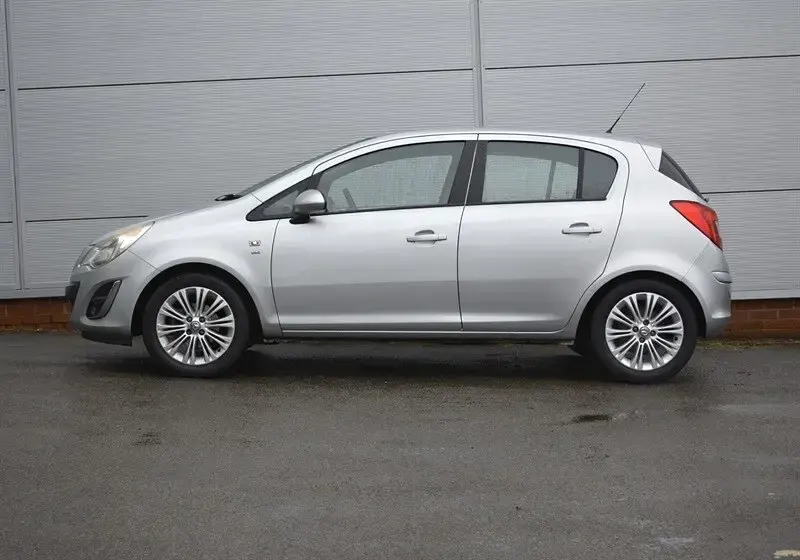 Used Vauxhall Corsa 100 HP (73 kW) 2012 Silver Hatchback