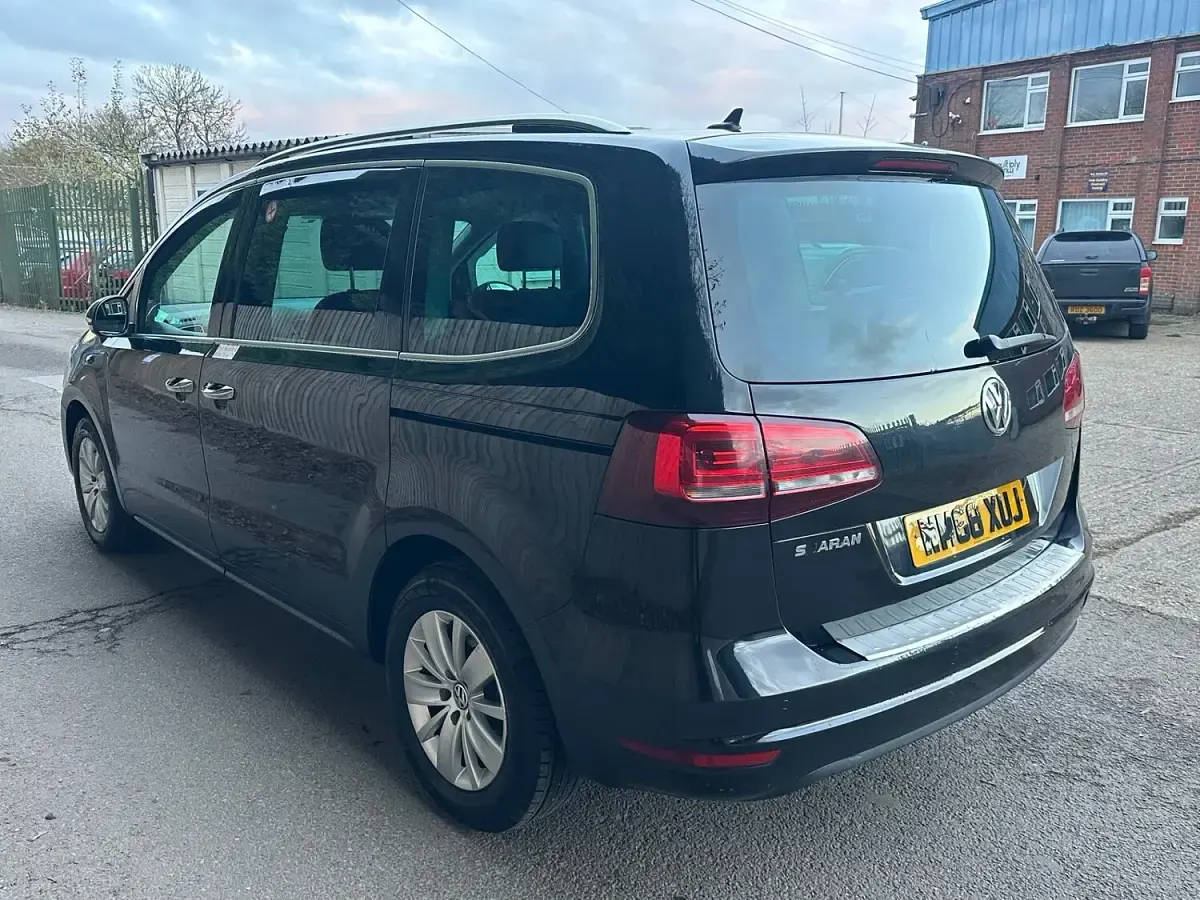 Used VW Sharan SE 150 HP (110 kW) 2019 Black MPV