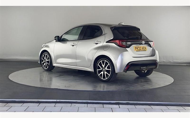 Used Toyota Yaris Hybrid 116 HP (85 kW) 2021 Hatchback