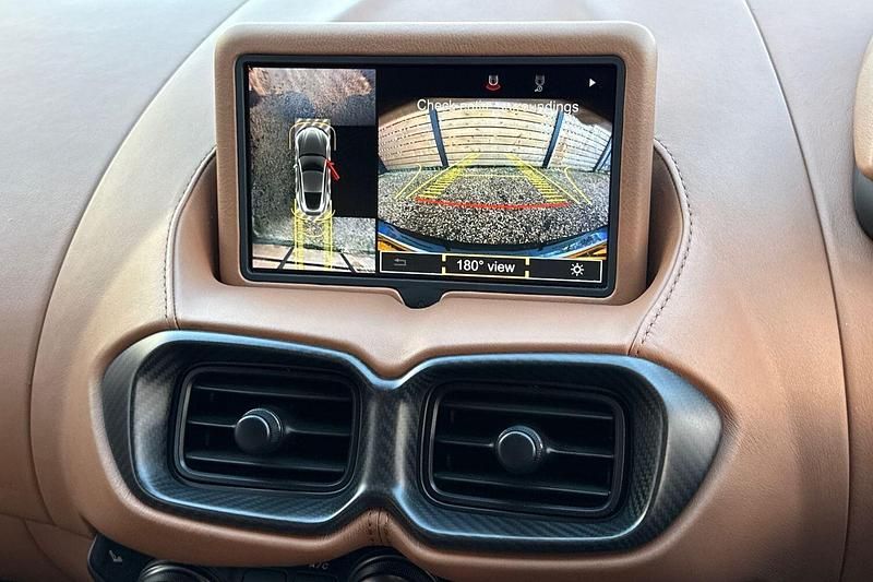 Used Aston Martin Vantage 510 HP (375 kW) 2020 White Coupe