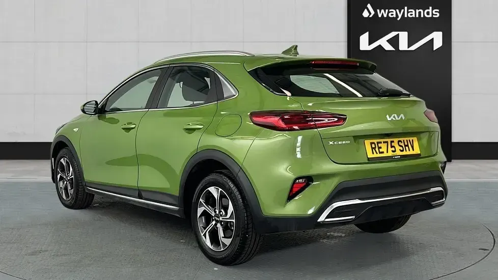 Usado Kia XCeed 2025 Verde SUV