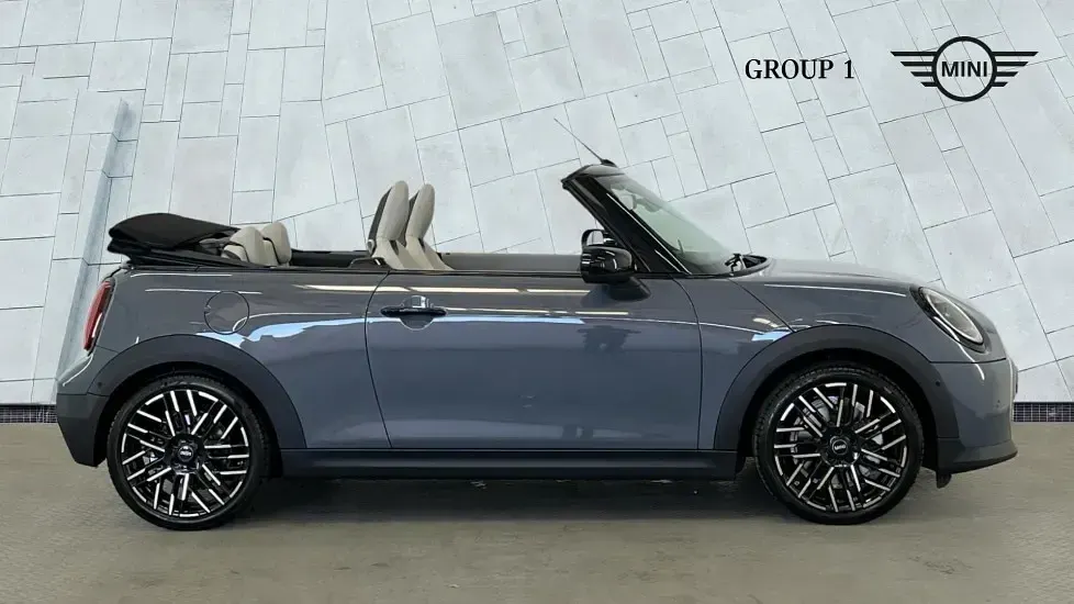 Używany Mini Cooper 118 kW (161 KM) 2025 Szary Hatchback