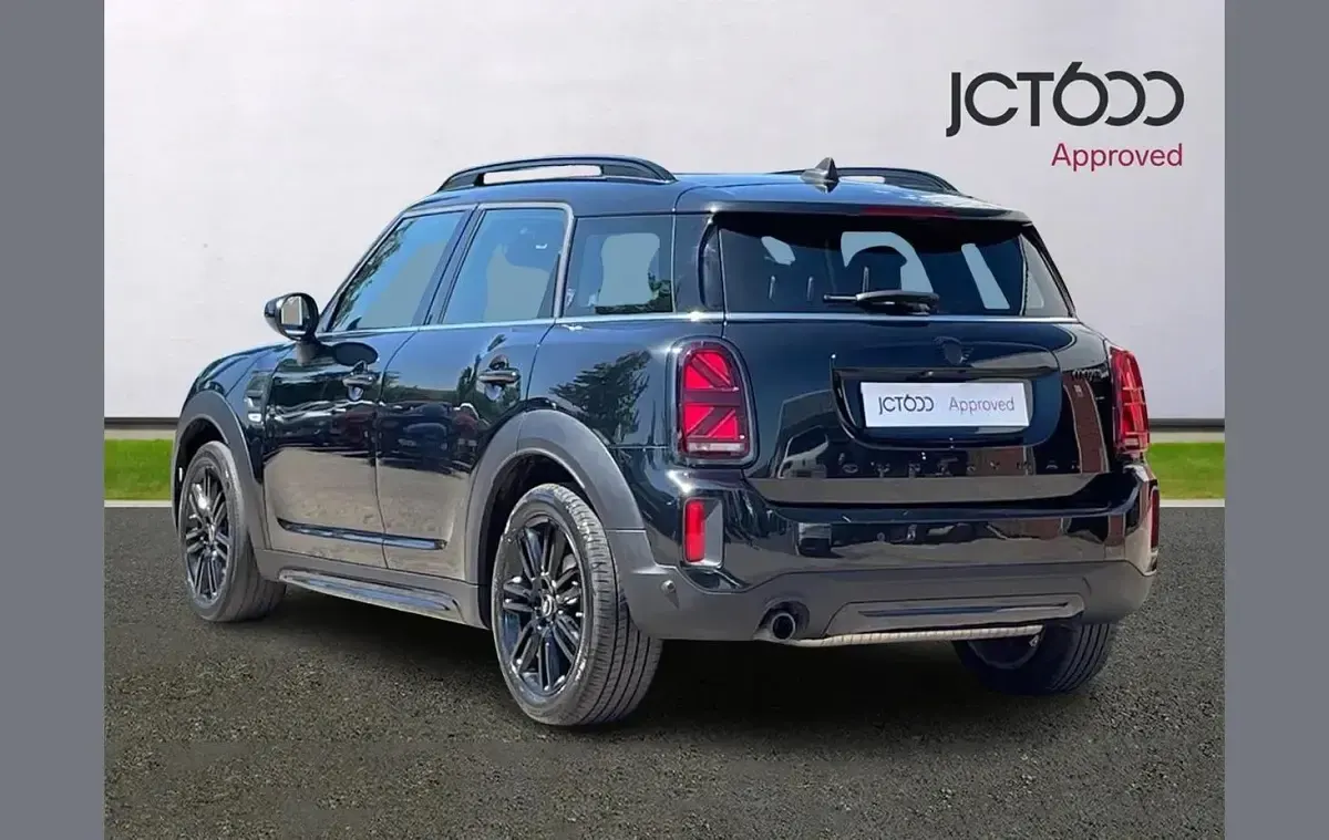Used Mini Cooper Countryman Exclusive 134 HP (98 kW) 2022 Black SUV
