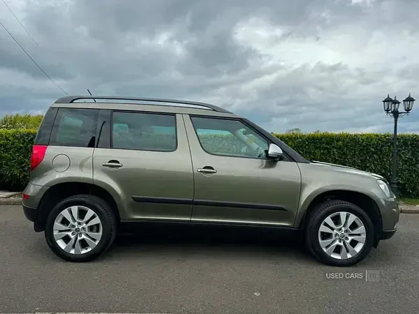 Used Skoda Yeti SE L 110 HP (80 kW) 2016 Green SUV